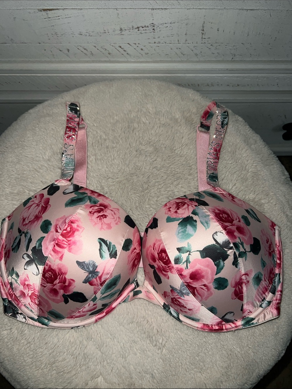 Victoria’s Secret Bling Rose 36DDD Bra